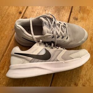 Nike Men's Run Swift 3 
Men’s size 11.5